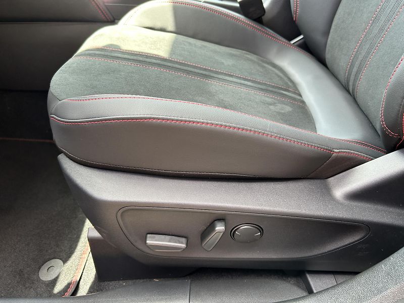 Ford Kuga ST-Line X 2.5 PHEV 178 kW - fotka 21 z 39