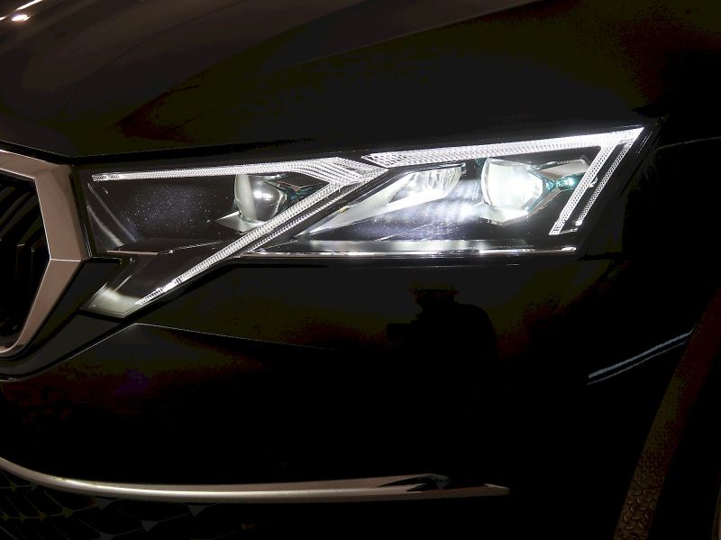 Škoda Octavia (2025) TOP SELECTION 2.0TDI 110KW DSG - fotka 10 z 40