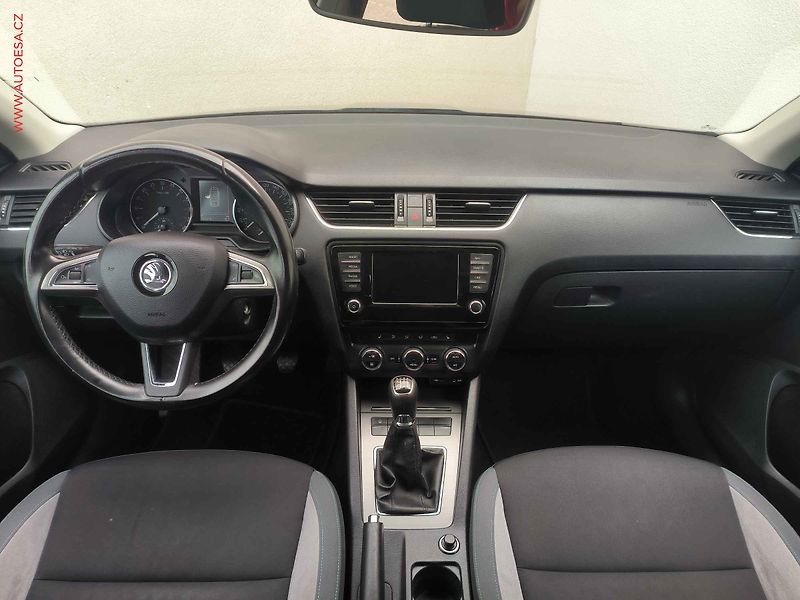 Škoda Octavia (2016) 2.0 TDi, Joy, STK7/28 - fotka 8 z 23