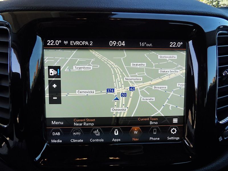Jeep Compass 1.6Mjet Limited ČR 1maj. 33tis - fotka 9 z 32