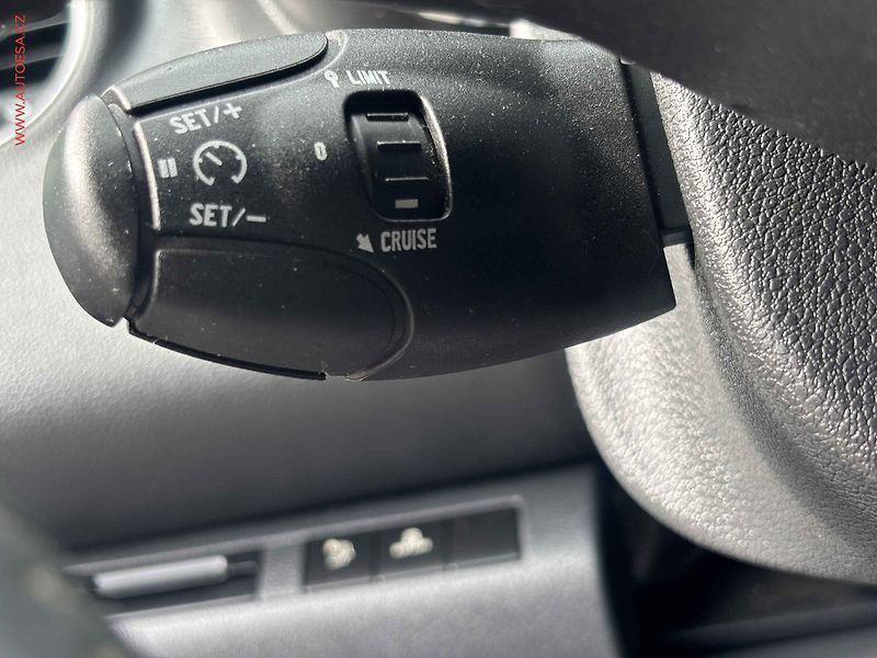 Peugeot 5008 (2011) 1.6 HDi, AC, tempo, park - fotka 13 z 16