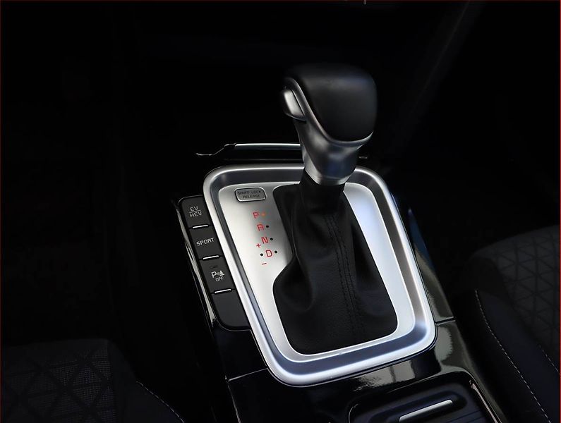 Kia Ceed (2021) Gold 1.6 GDI plug-in, Automat - fotka 16 z 27
