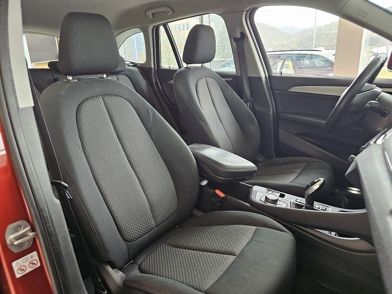 BMW X1 xDrive18d - fotka 13 z 28