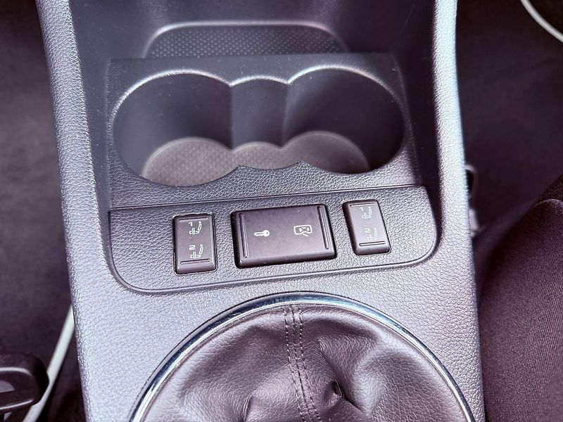 Škoda Roomster 1.2 TSi Scout, Pano, Serviska - fotka 21 z 23