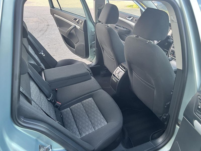 Škoda Octavia 1.4TSI 90KW,DSG,TZ,ELEGANCE - fotka 18 z 39