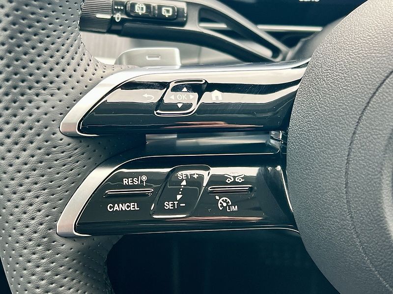 Mercedes-Benz GLC (2025) 300 de 4M Plug-In hybrid - fotka 24 z 29