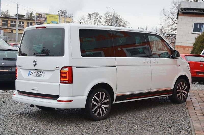 Volkswagen Multivan (2017) TDi 150kW 4x4 DSG Highline ČR - fotka 6 z 48