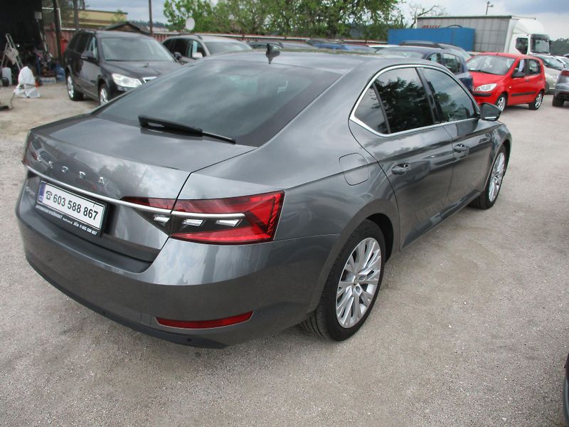 Škoda Superb (2023) IV 2,0 TDi - fotka 4 z 12
