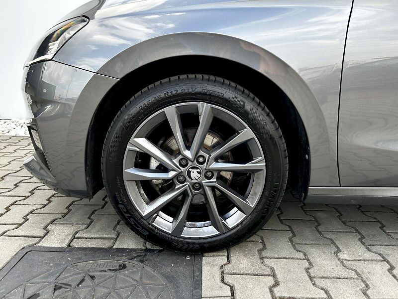 Škoda Fabia (2025) 1.5 TSI 110kW DSG Top Selectio - fotka 32 z 34