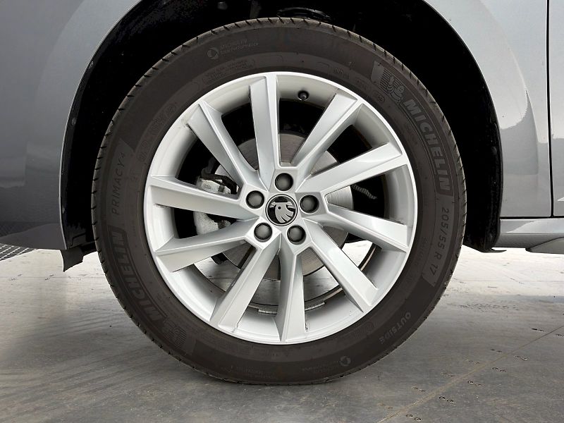Škoda Kamiq (2025) DSG 1.5TSI 110kW Top Selection - fotka 31 z 31