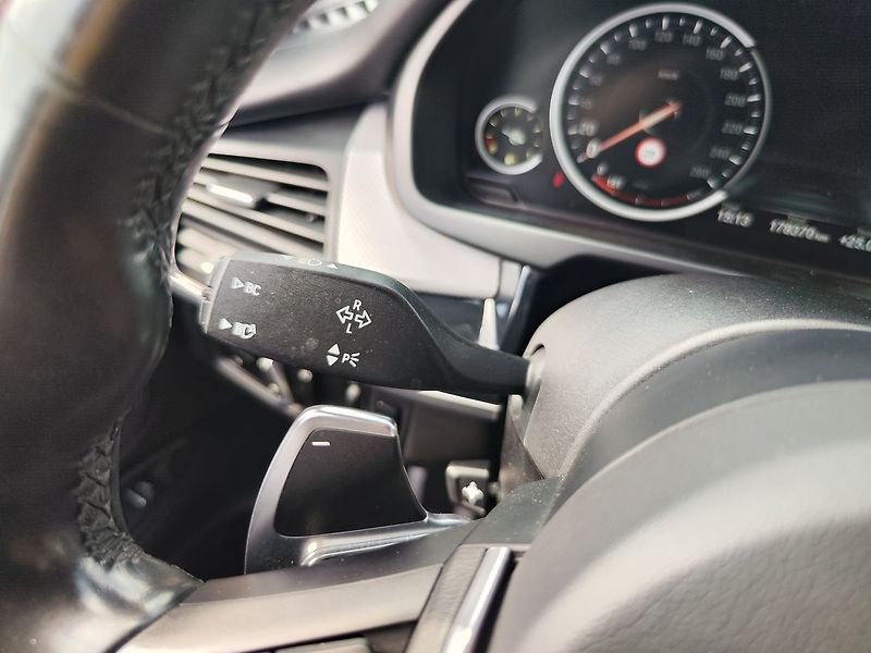 BMW X5 3.0/230kW xDrive40d - fotka 32 z 40