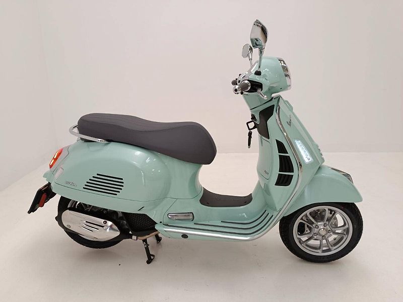 Vespa GTS 125 (2026) Verde Amabile E5+ - fotka 9 z 15