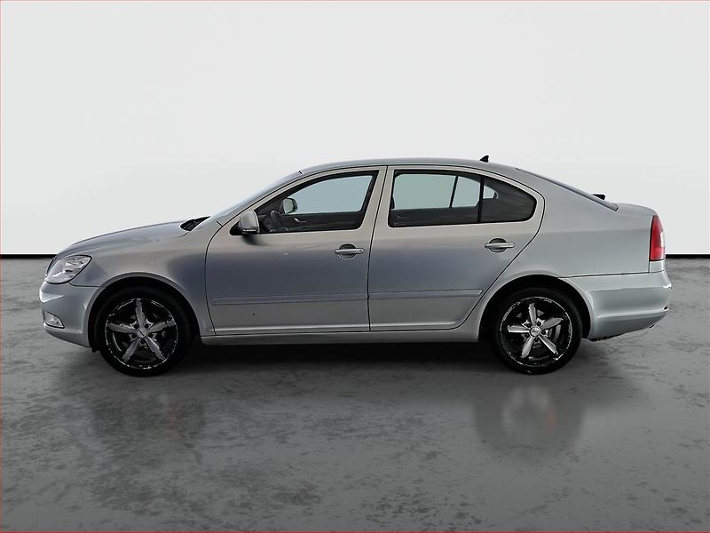 Škoda Octavia (2011) 1.4 TSI, Tempomat - fotka 3 z 14