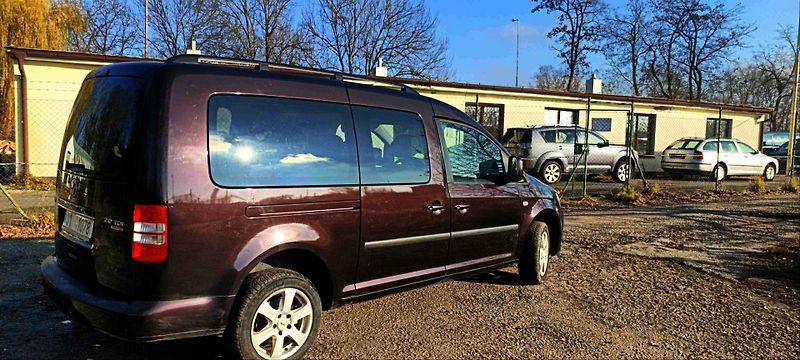 Volkswagen Caddy Maxi TDI 4x4 7 míst  - fotka 10 z 50