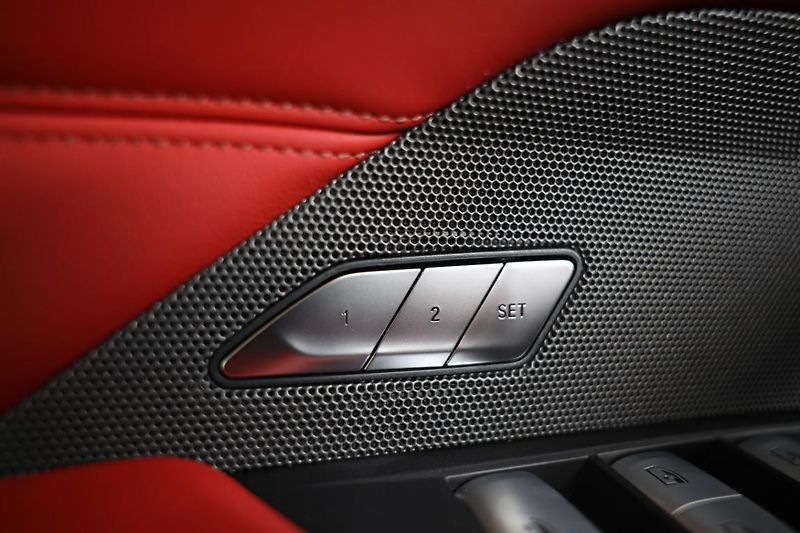 BMW M4 Convertible Competition xDrive - fotka 28 z 31