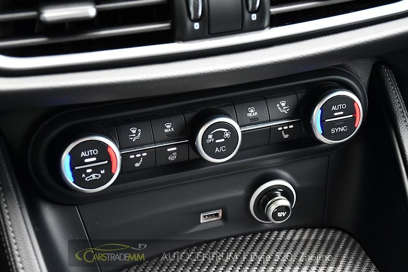 Alfa Romeo Stelvio 2.9V6 Bi-T.382 kW QUADRIFOGLIO - fotka 34 z 55