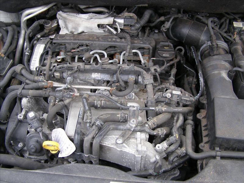 Volkswagen Caddy 2,0   TDI TEMPOMAT - fotka 24 z 26