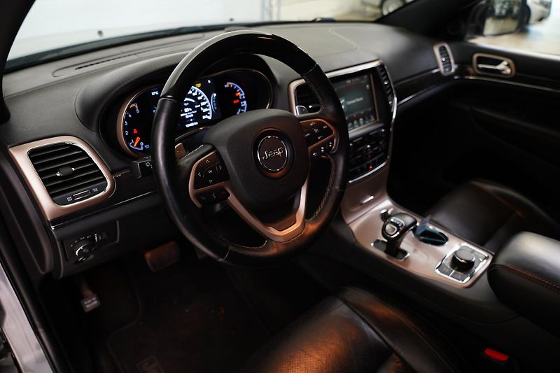 Jeep Grand Cherokee - fotka 5 z 6