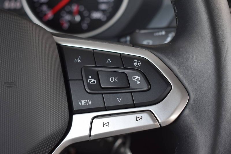 Volkswagen Tiguan (2022) 1.5TSI 110kW Manuál,LED - fotka 17 z 23