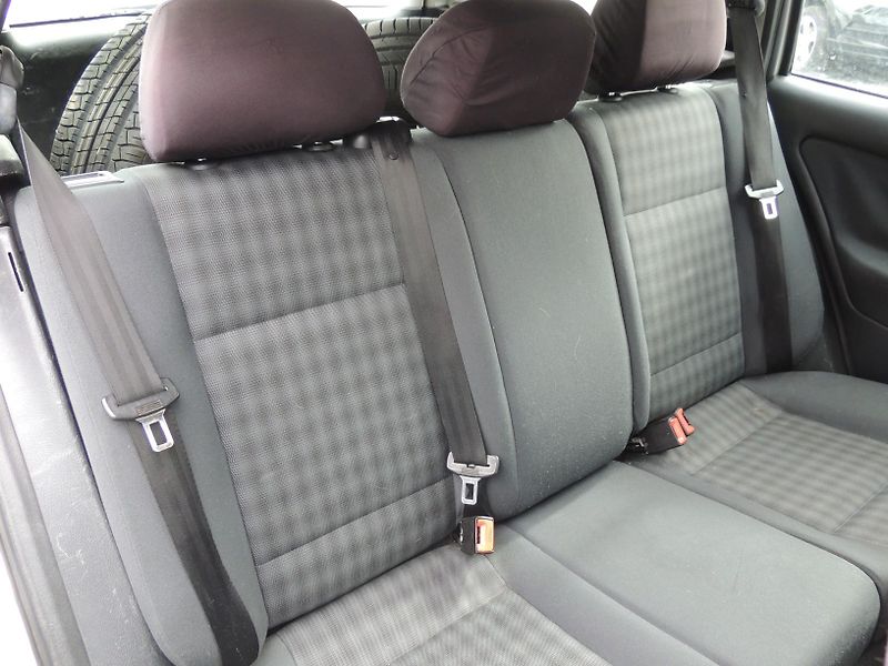 Škoda Octavia (2004) Combi 1.6i,75kw,klima - fotka 18 z 24