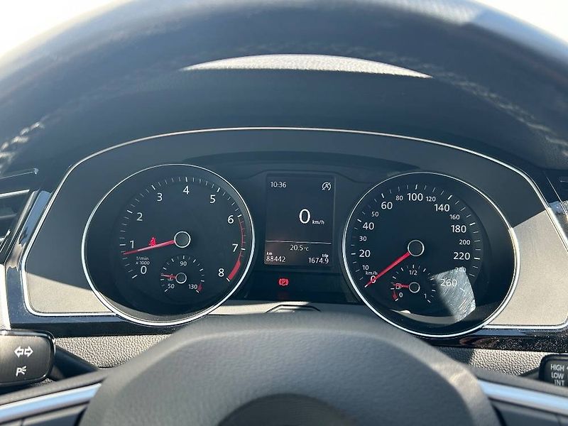Volkswagen Passat Business 1,5TSI - fotka 13 z 26