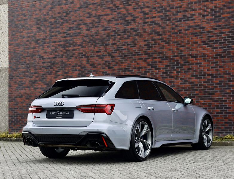 Audi RS 6 (2023) 4.0 TFSI V8 quattro Exclusive - fotka 17 z 49