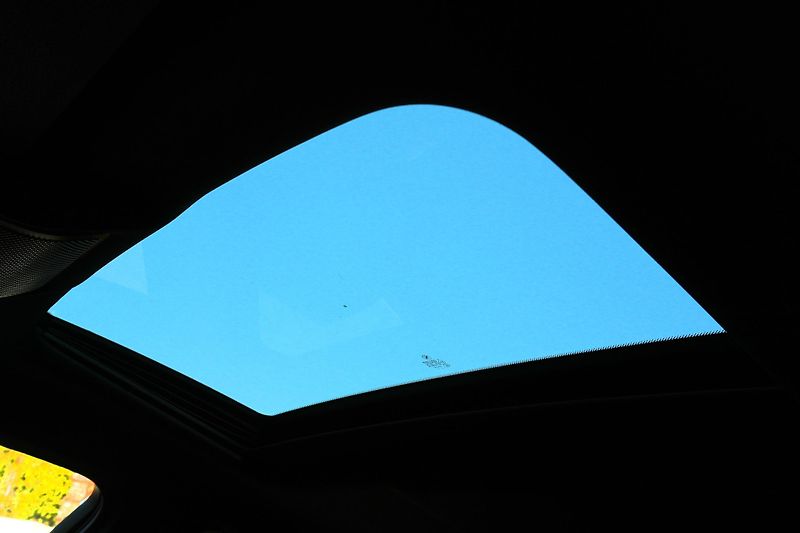 BMW X6 30d, Webasto, LED, HUD, Tažné - fotka 29 z 37