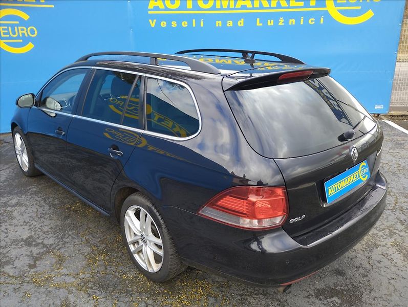 Volkswagen Golf 1,6 TDi 77KW - fotka 6 z 16