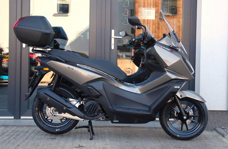 Kymco (2025) SKY TOWN 125i ABS - fotka 1 z 25