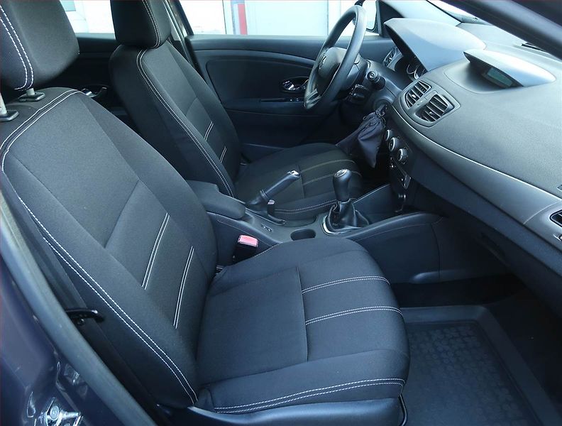 Renault Fluence (2013) 1.6 16V, po STK, plně pojízdný - fotka 9 z 14