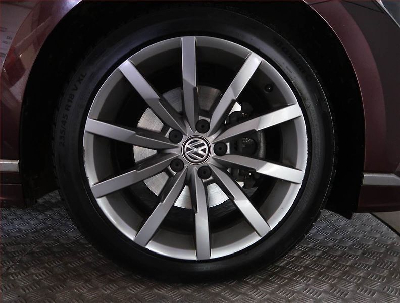 Volkswagen Passat (2018) R-Line 2.0 TDI, 4X4, Automat - fotka 15 z 21