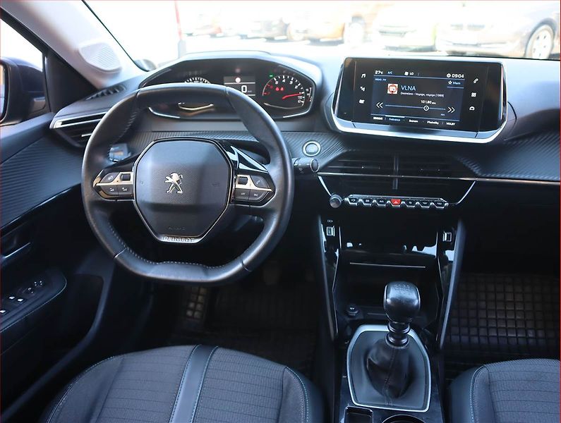 Peugeot 208 (2022) Allure 1.2 PureTech - fotka 7 z 21