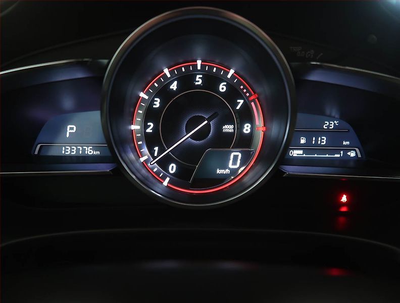Mazda 3 (2016) Kenko 2.0 Skyactiv-G, Automat - fotka 11 z 18