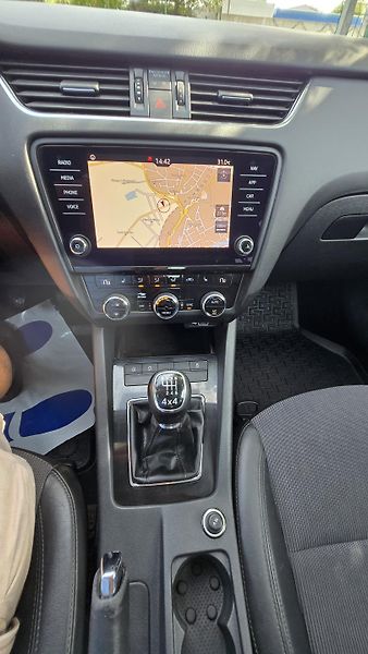 Škoda Octavia 2.0TDI 4x4  STYLE 1MAJITEL - fotka 33 z 43