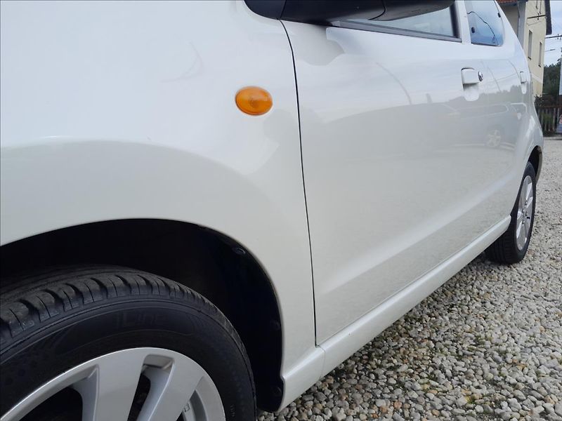 Nissan Pixo 1,0i 50kW - fotka 13 z 41