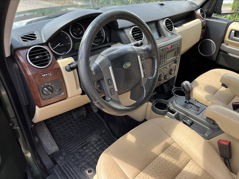 Land Rover Discovery 2,7 TDV6 4X4 AUT NA OPRAVU!! - fotka 9 z 30