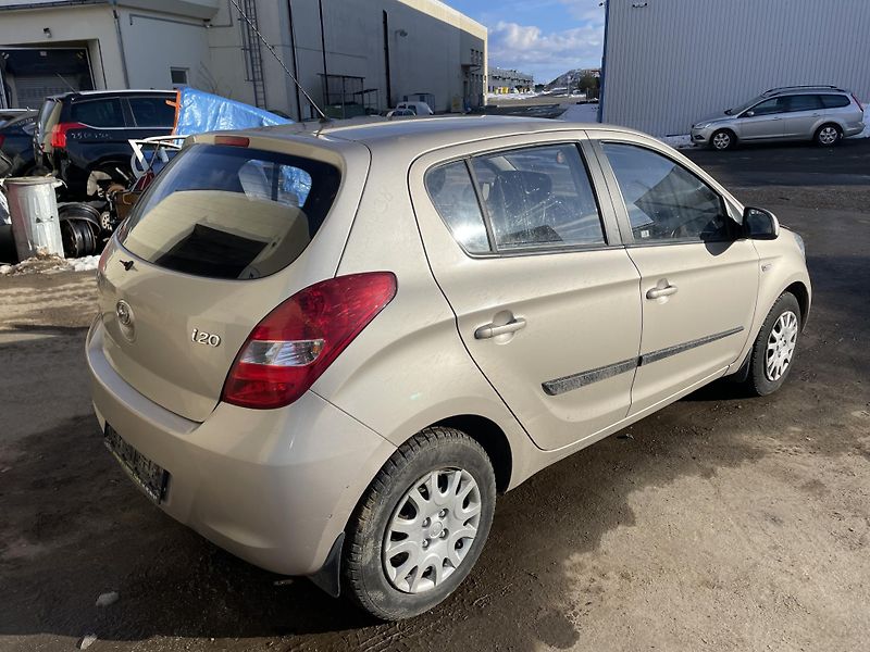 Hyundai i20 (2011) náhradní díly - fotka 3 z 10