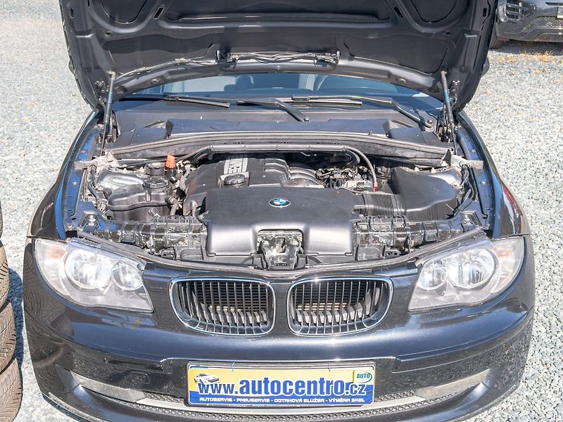 BMW Řada 1 (2010) 116i 90KW – 2x KOLA - fotka 39 z 43