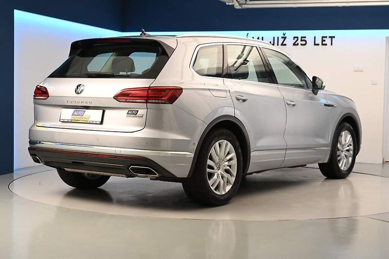 Volkswagen Touareg (2022) 3.0 4Motion LED ACC Vzduch Taž - fotka 5 z 34