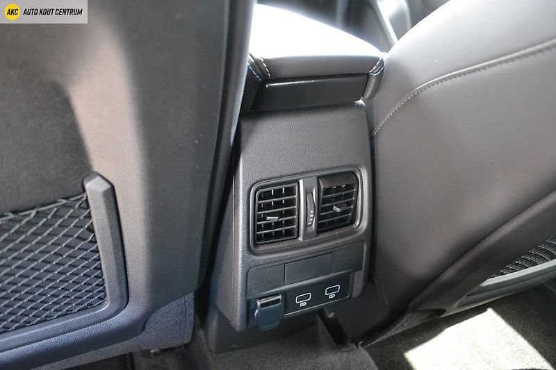 Renault Arkana ESPRIT ALPINE  E-Tech FULL HYB - fotka 18 z 59