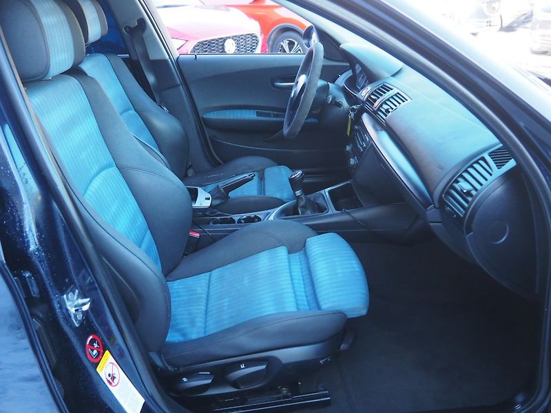 BMW Řada 1 (2005) 2.0i, 95 kW - fotka 17 z 34