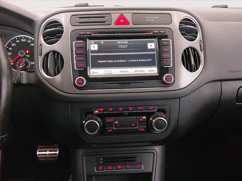Volkswagen Tiguan (2010) R-Line 2.0 TSI, 4X4, Automat - fotka 12 z 18