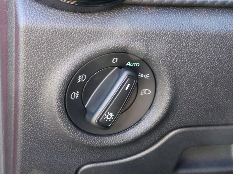 Škoda Fabia 1,0 TSI 85kW CZ Monte Carlo - fotka 16 z 31