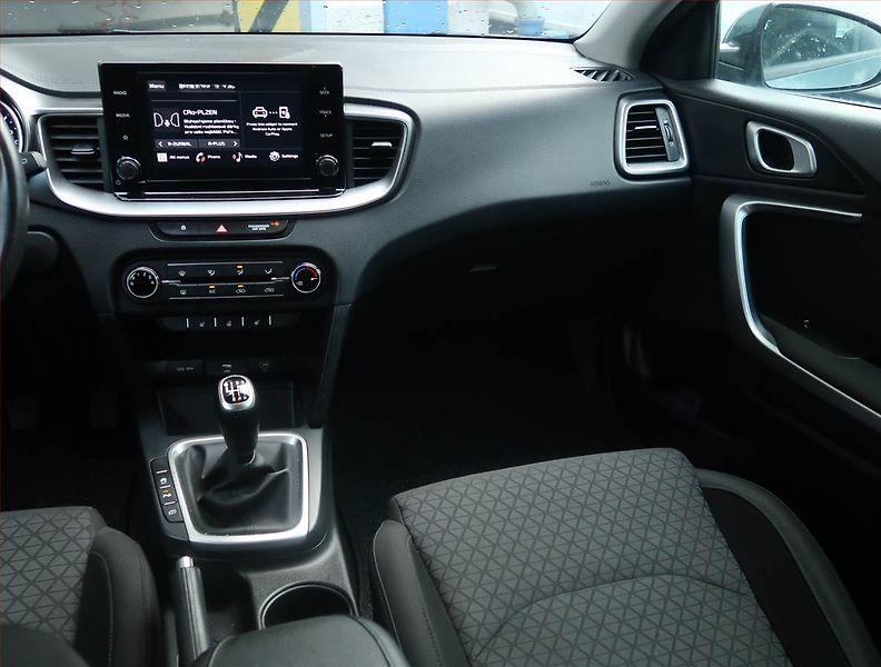 Kia Ceed (2023) Spin 1.0 T-GDI, SPIN, DPH - fotka 8 z 19
