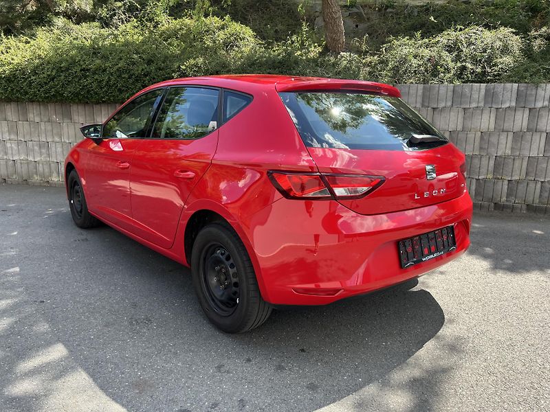 Seat Leon 1.2 TSi 77 kW ROZV. ŘEMEN - fotka 4 z 13