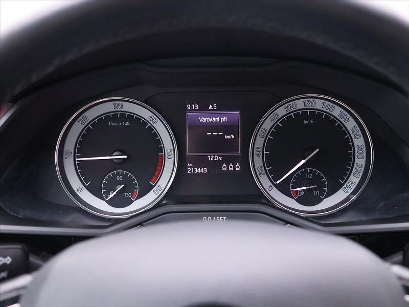 Škoda Superb 2,0 TDI 110kW L&K CZ Xenon - fotka 18 z 33