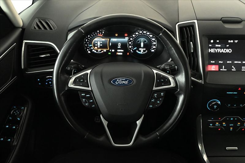 Ford S-MAX 2,0 EcoBlue 110 kW AT8 Titaniu - fotka 16 z 32