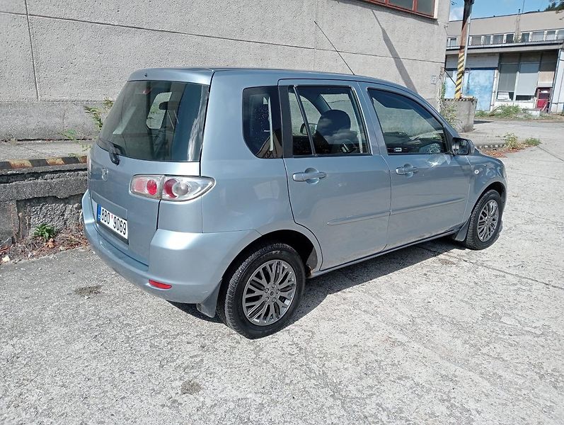 Mazda 2 (2006) 1.4i, AUTOMAT - fotka 6 z 24