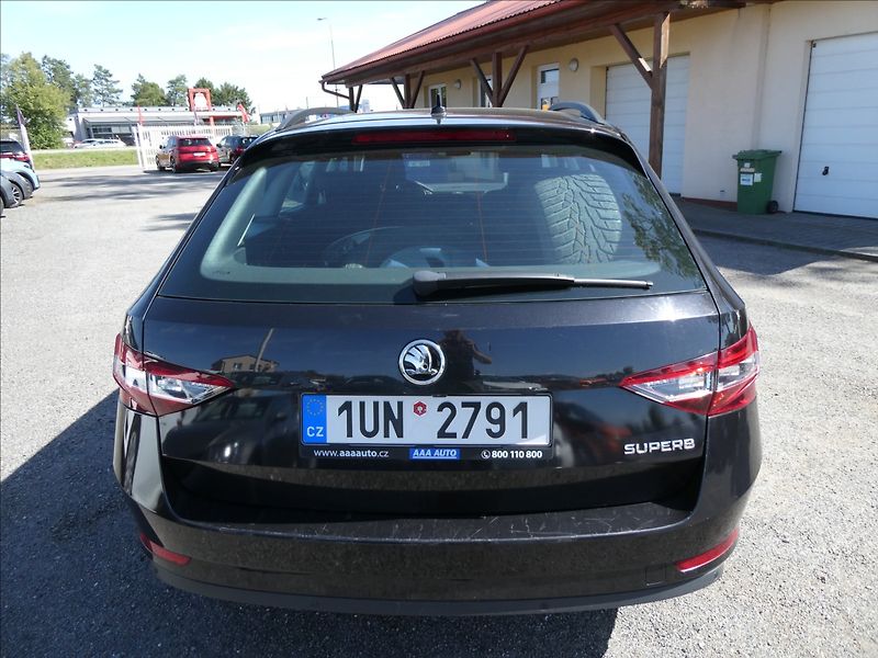 Škoda Superb 1,6 TDi DPH 2x kola,po servise - fotka 6 z 34