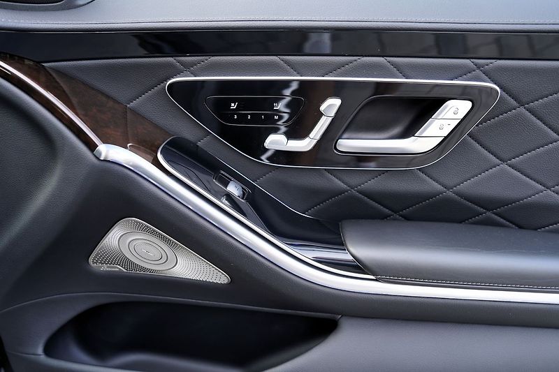 Mercedes-Benz Třídy S S 400d 4Matic/BURM/DPH - fotka 18 z 28